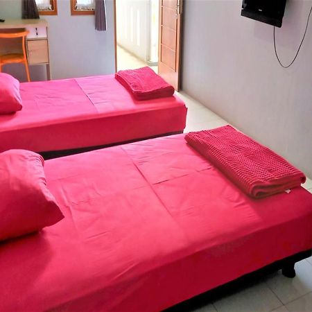 Nabila Syar'I Guest House Padalarang Exterior foto