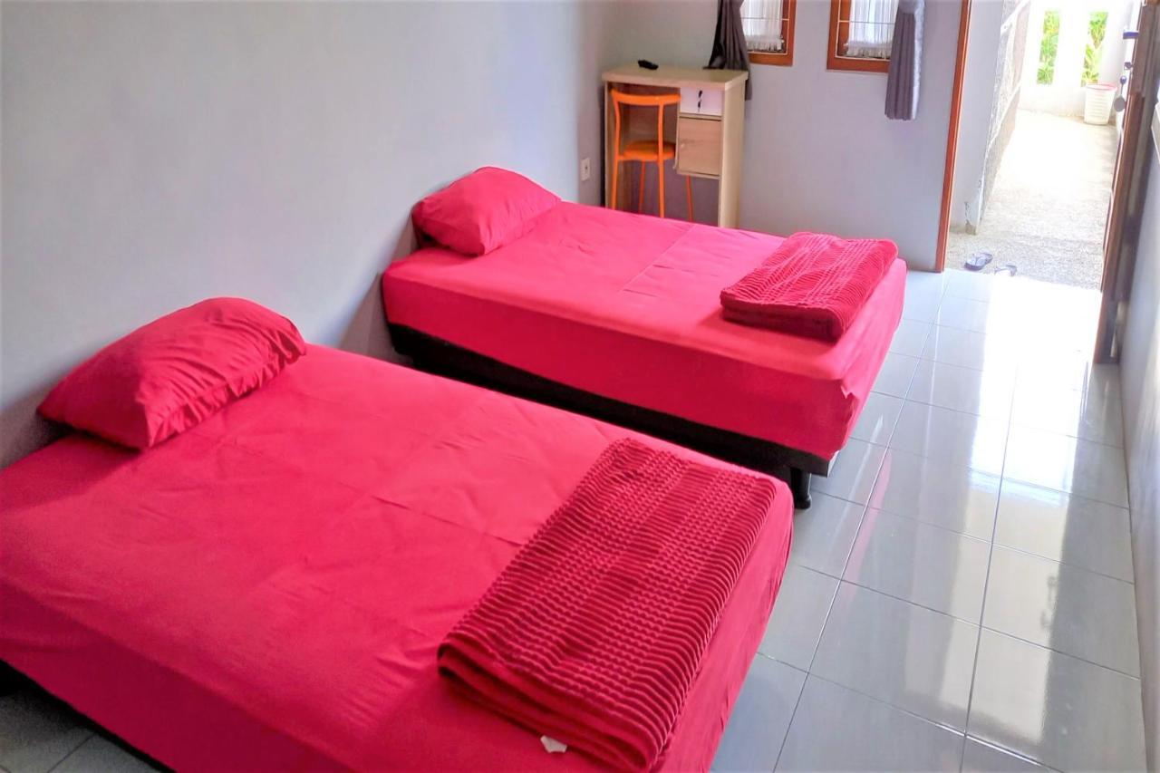 Nabila Syar'I Guest House Padalarang Exterior foto
