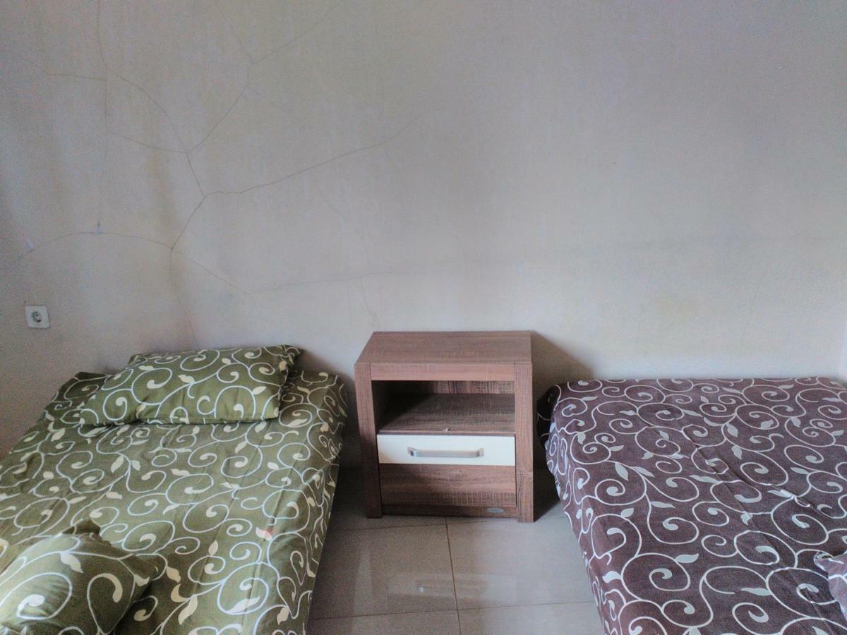 Nabila Syar'I Guest House Padalarang Exterior foto